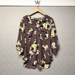 2 (18/20) 2x Torrid Harper Floral Printed Top
